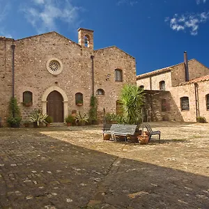 Relais Abbazia Santa Anastasia & Winery Séjour à la ferme